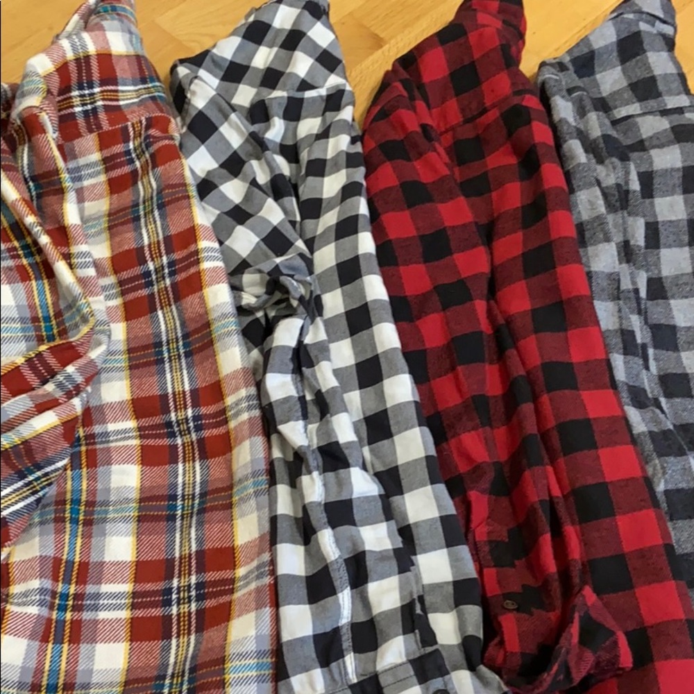 Lot of four (4) American Eagle Outfitters shirts.